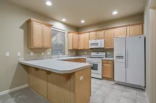 63020 NE Amherst Pl, Bend, OR 97701 - Photo 15