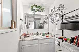 317 Highland Dr, Medford, OR 97504 - Photo 17