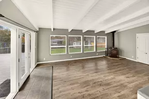 525 Barnes Ave, Medford, OR 97504 - Photo 13