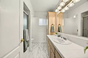 525 Barnes Ave, Medford, OR 97504 - Photo 21