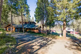 1956 E Fork Rd, Williams, OR 97544 - Photo 3