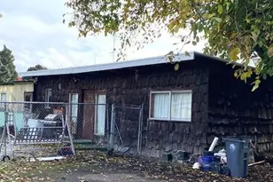 3358 Bursell Rd, Central Point, OR 97502 - Photo 9