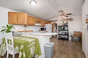 4729 S Pacific Hwy, Phoenix, OR 97535 - Photo 11