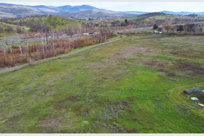 4729 S Pacific Highway #UNIT 12, Phoenix, OR 97535 - Photo 25