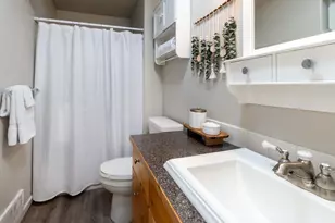 56856 Enterprise Dr, Sunriver, OR 97707 - Photo 11