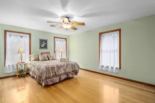 300 NE Mead St, Grants Pass, OR 97526 - Photo 21