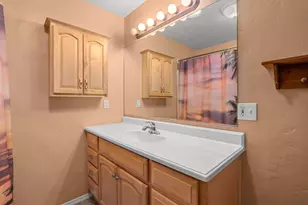 300 NE Mead St, Grants Pass, OR 97526 - Photo 29