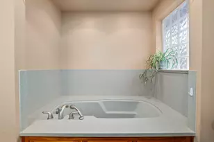 300 NE Mead St, Grants Pass, OR 97526 - Photo 25