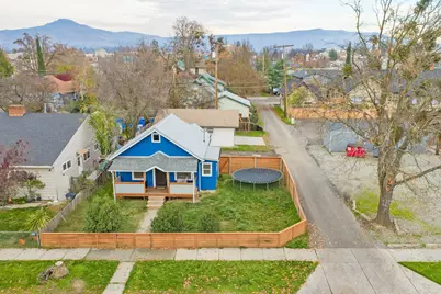 16 Quince Street, Medford, OR 97501 - Photo 3