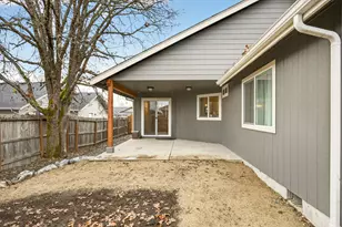 1870 SW Mistybrook Dr, Grants Pass, OR 97527 - Photo 19