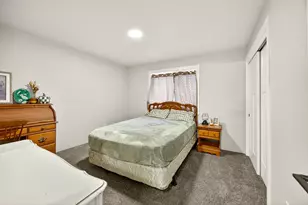 1870 SW Mistybrook Dr, Grants Pass, OR 97527 - Photo 15