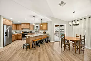 1870 SW Mistybrook Dr, Grants Pass, OR 97527 - Photo 3