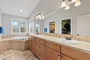 20668 Blanca Dr, Bend, OR 97701 - Photo 9