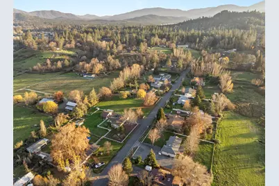 1627 Southgate Way, Grants Pass, OR 97527 - Photo 43