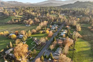 1627 Southgate Way, Grants Pass, OR 97527 - Photo 43