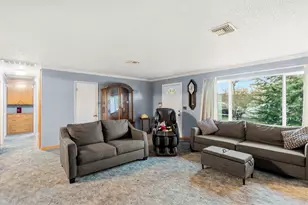 1627 Southgate Way, Grants Pass, OR 97527 - Photo 9