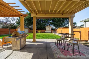 4584 Wolf Run Dr, Medford, OR 97504 - Photo 37
