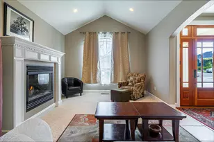 4584 Wolf Run Dr, Medford, OR 97504 - Photo 5