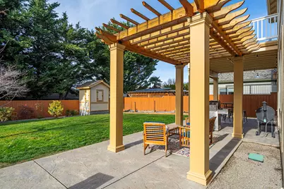 4584 Wolf Run Drive, Medford, OR 97504 - Photo 33