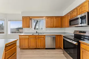 2203 NW Oxford Cir, Grants Pass, OR 97526 - Photo 13