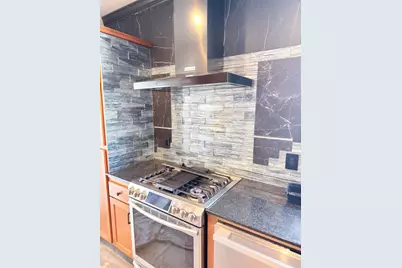 3126 Alameda Street #202, Medford, OR 97504 - Photo 5