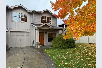 3126 Alameda Street #202, Medford, OR 97504 - Photo 1