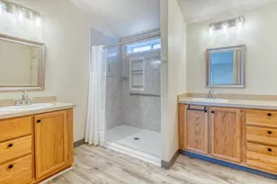 1188 NE 27th St, Bend, OR 97701 - Photo 13