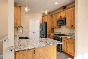 237 Willow Way, Talent, OR 97540 - Photo 13