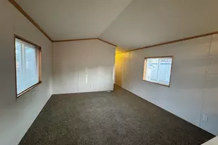 205 SE Lynn Blvd, Prineville, OR 97754 - Photo 3