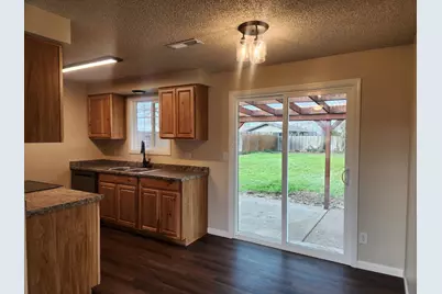 279 De Barr Avenue, Medford, OR 97501 - Photo 9