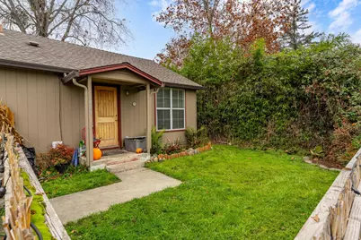 1848 Cloverlawn Drive, Grants Pass, OR 97527 - Photo 27