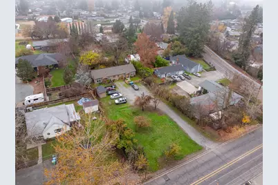 1848 Cloverlawn Drive, Grants Pass, OR 97527 - Photo 37