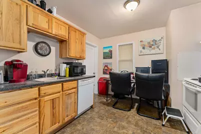 1848 Cloverlawn Drive, Grants Pass, OR 97527 - Photo 5