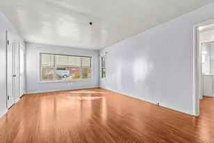 641 S Ivy St, Medford, OR 97501 - Photo 5