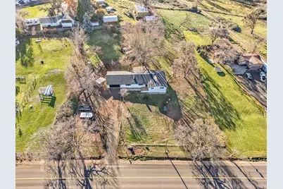 885 Mountain View Drive, Eagle Point, OR 97524 - Photo 43