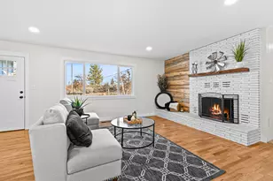 885 Mountain View Dr, Eagle Point, OR 97524 - Photo 7