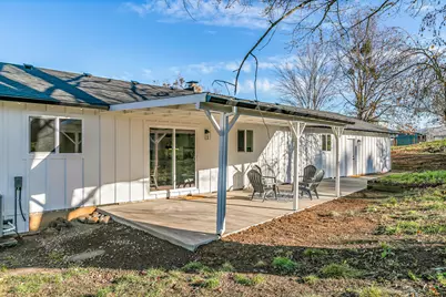 885 Mountain View Drive, Eagle Point, OR 97524 - Photo 39