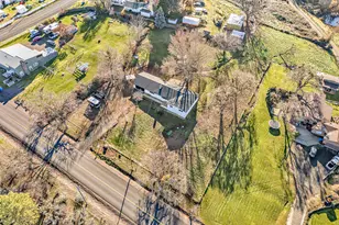 885 Mountain View Dr, Eagle Point, OR 97524 - Photo 45