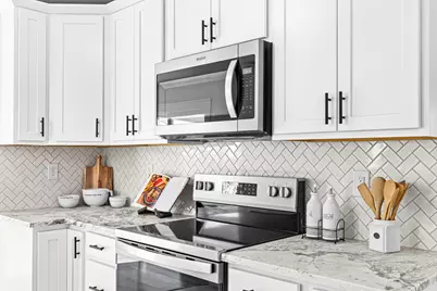 885 Mountain View Drive, Eagle Point, OR 97524 - Photo 13