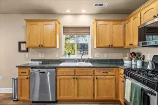 1141 Brookdale Ave, Medford, OR 97504 - Photo 13