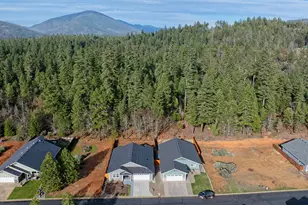 371 Cedar Ridge Dr, Cave Junction, OR 97523 - Photo 31