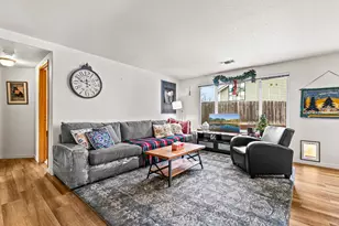 439 Midway Rd, Medford, OR 97501 - Photo 7