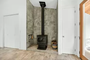 909 Upper Applegate Rd, Jacksonville, OR 97530 - Photo 9