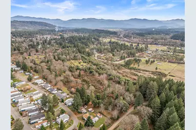 620 W River Street, Cave Junction, OR 97523 - Photo 15