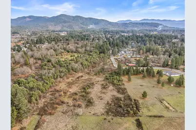 620 W River Street, Cave Junction, OR 97523 - Photo 3