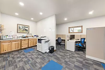 873 NE 7th Street #B, Grants Pass, OR 97526 - Photo 11