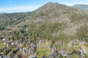 7420 N Applegate Rd, Grants Pass, OR 97527 - Photo 15