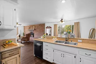 7420 N Applegate Rd, Grants Pass, OR 97527 - Photo 35