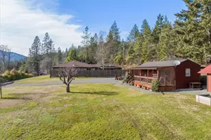 7420 N Applegate Rd, Grants Pass, OR 97527 - Photo 9