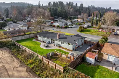 1949 Haviland Drive, Grants Pass, OR 97527 - Photo 39